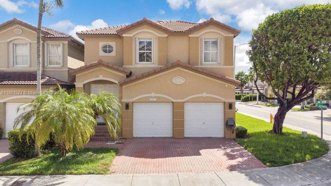 7427 NW 113th Path, Doral FL 33178