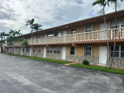 1154 W 35th St # 231, Hialeah FL 33012