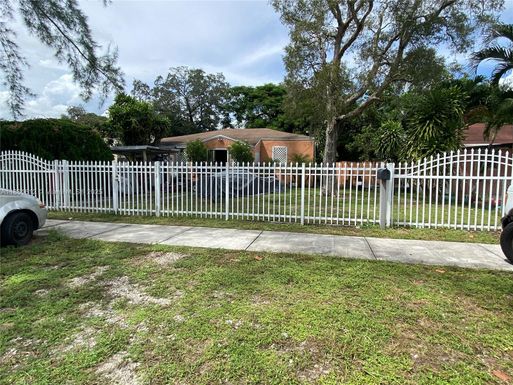 1305 Dunad Ave, Opa-Locka FL 33054