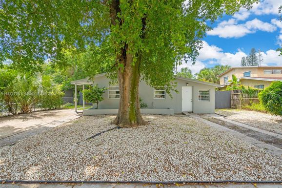 3380 NW 8th Pl, Lauderhill FL 33311