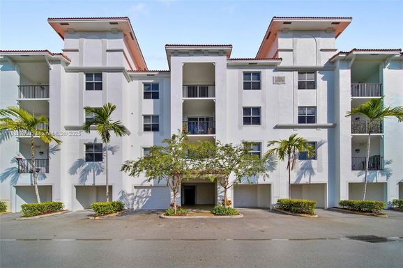 10170 SW 7th St # 110, Pembroke Pines FL 33025
