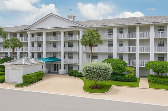 3826 Whitehall Dr # 405, West Palm Beach FL 33401