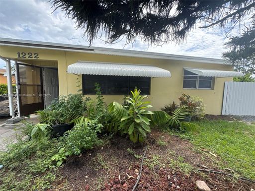 1222 S H St, Lake Worth FL 33460