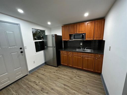 571 SW 71st Pl # 2, Miami FL 33144