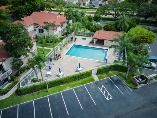 11266 SW 12th St # 104, Pembroke Pines FL 33025