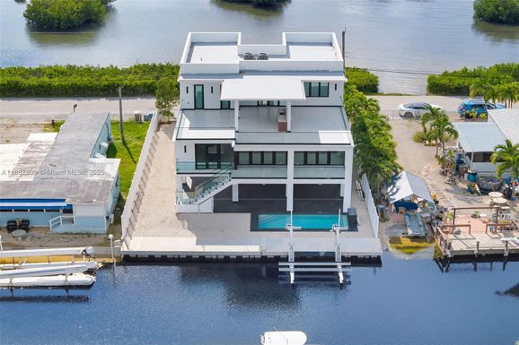 141 Grassy Rd, Key Largo FL 33037