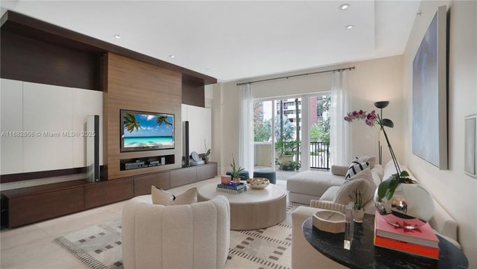 642 Valencia Ave # 207, Coral Gables FL 33134