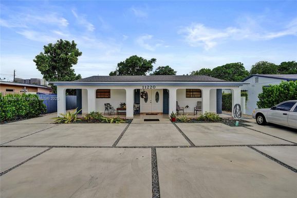 11220 SW 2nd St, Sweetwater FL 33174