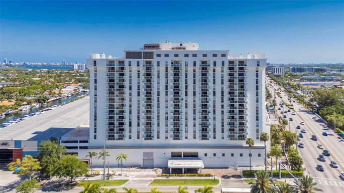 13499 Biscayne Blvd, North Miami FL 33181