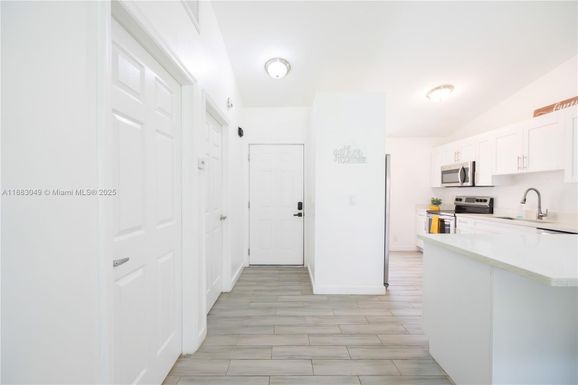 1194 Hyacinth Pl # 1, Wellington FL 33414