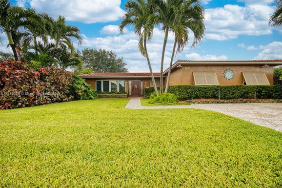 4815 Cleveland St, Hollywood FL 33021