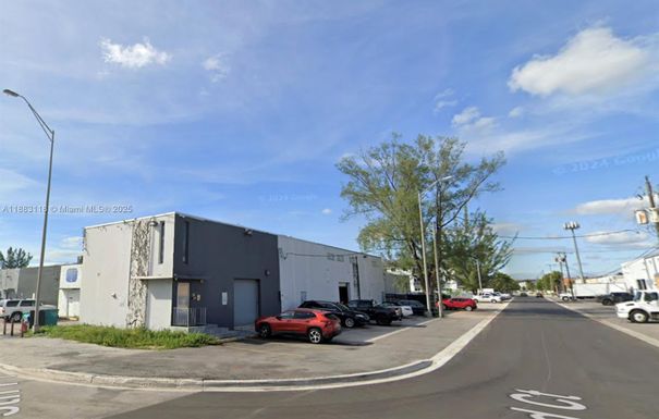 7550 W 2nd Ct, Hialeah FL 33014