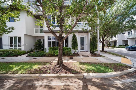 10560 NW 64th Ter # 10560, Doral FL 33178