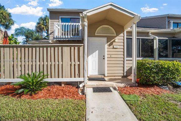 7178 Sportsmans Dr, North Lauderdale FL 33068