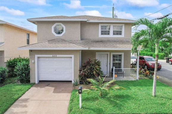 649 Latona Ave, Lake Worth FL 33460
