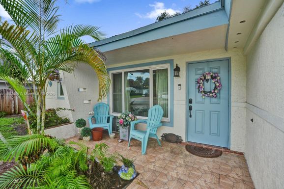 1110 SW 32nd St, Fort Lauderdale FL 33315