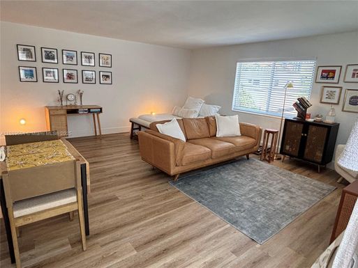 108-3 Madeira Ave # 3, Coral Gables FL 33134