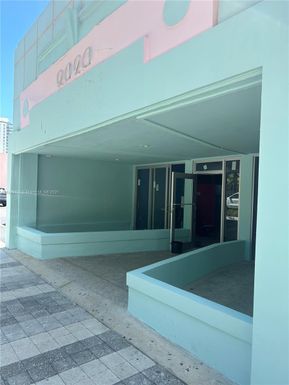 2020 Hollywood Blvd, Hollywood FL 33020