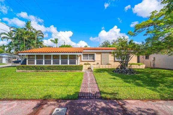 995 S Shore Dr, Miami Beach FL 33141