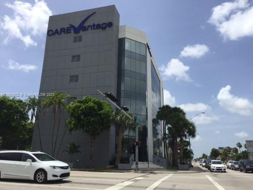 4445 W 16th Ave # 605, Hialeah FL 33012