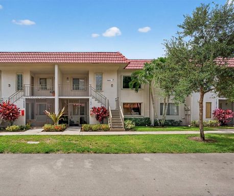 16210 Laurel Dr # 203, Weston FL 33326