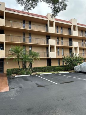6011 Coral Lake Dr # 111, Margate FL 33063