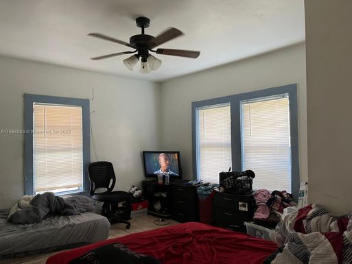 1012 18th St, West Palm Beach FL 33407