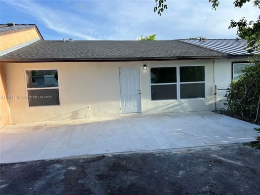 18902 NW 46th Ave, Miami Gardens FL 33055