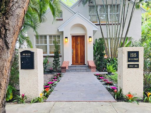 1515 SW 10th St, Miami FL 33135