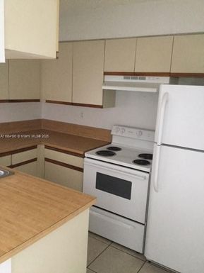 17580 NW 67th Pl # 1, Hialeah FL 33015