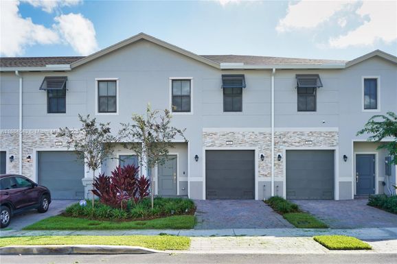 848 NW 3rd Way, Pompano Beach FL 33060