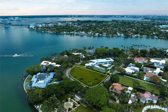 31 La Gorce Cir, Miami Beach FL 33141