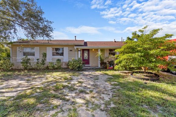 325 WAINAI DR, Other City - In The State Of Florida FL 32953