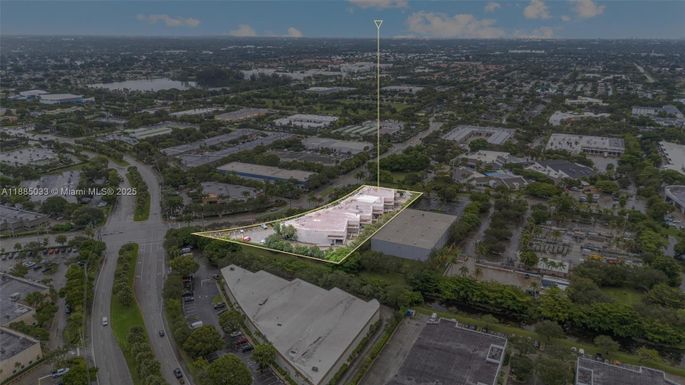 10300 NW 53rd St, Sunrise FL 33351