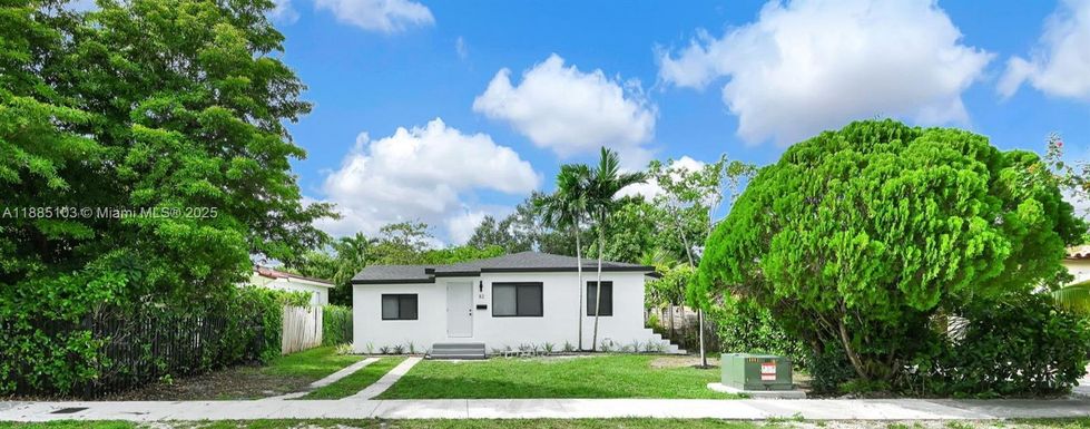 82 NE 117th St, Miami FL 33161