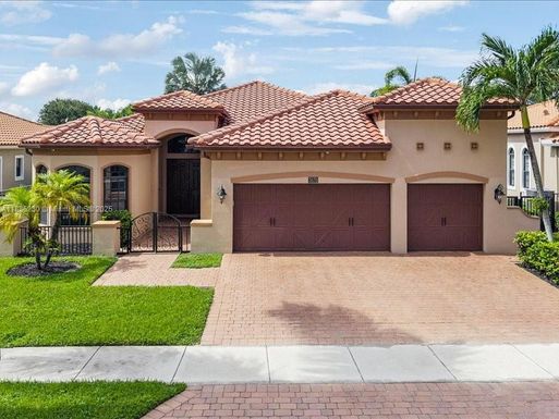 3670 NW 87th Ave, Cooper City FL 33024