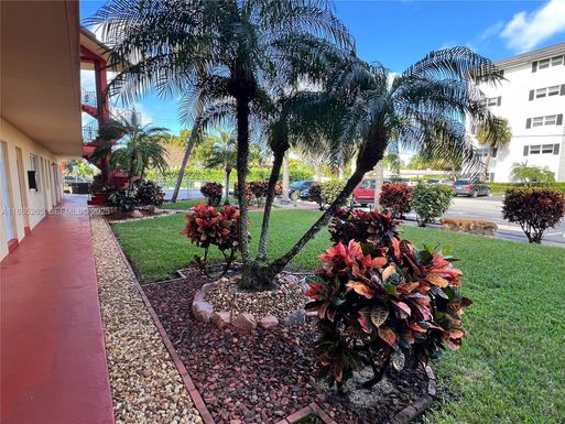 5050 Bayview Dr # 20, Fort Lauderdale FL 33308