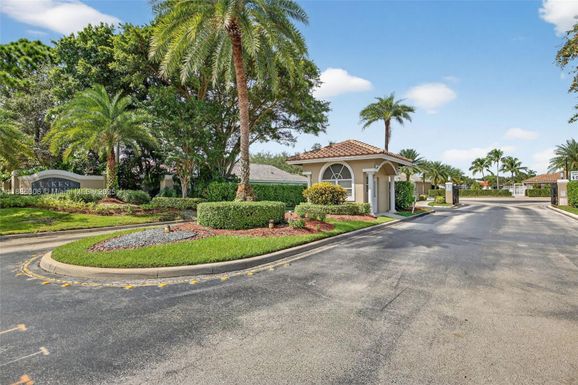 5957 NW 77th Dr, Parkland FL 33067