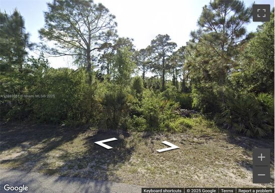 617 Henry Ave, Lehigh Acres FL 33972