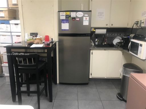 6701 Sunset Dr # 104, South Miami FL 33143