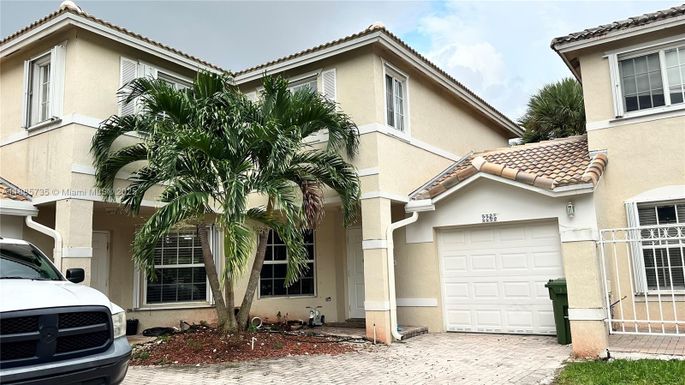 2265 NW 170th Ave # 2265, Pembroke Pines FL 33028