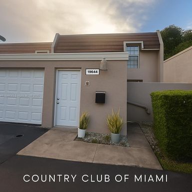 19644 Bobolink Dr, Hialeah FL 33015