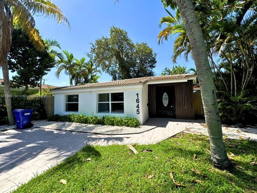 1645 NE 175th St, North Miami Beach FL 33162