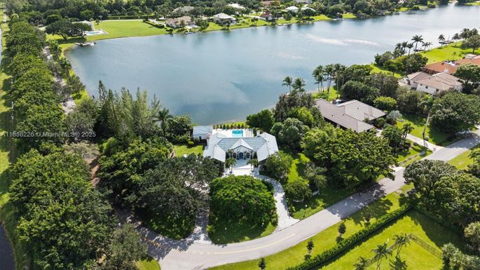 8728 E Wendy Ln E, West Palm Beach FL 33411