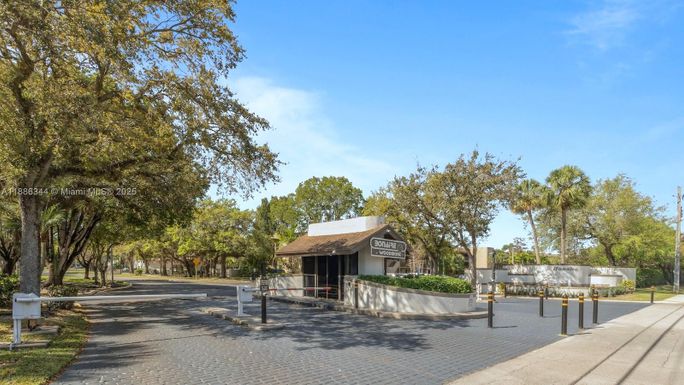 7737 NW 79th Ave # 301, Tamarac FL 33321