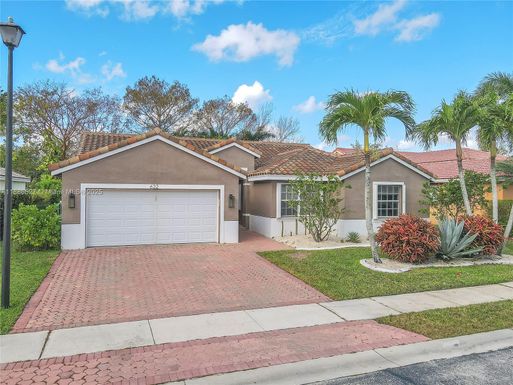 622 SW 200th Ter, Pembroke Pines FL 33029