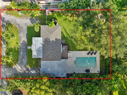 370 NE 159th St, Miami FL 33162