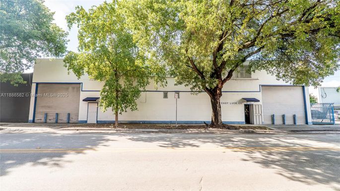 1730 NW 23rd St, Miami FL 33142