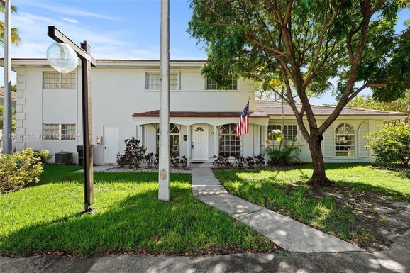 7911 Camino Cir # 10, Miami FL 33143