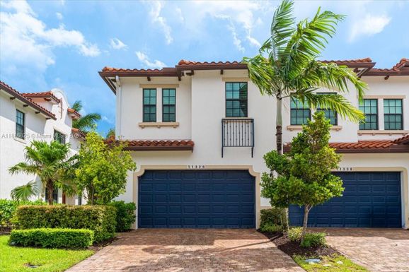 11326 SW 16th St, Pembroke Pines FL 33025